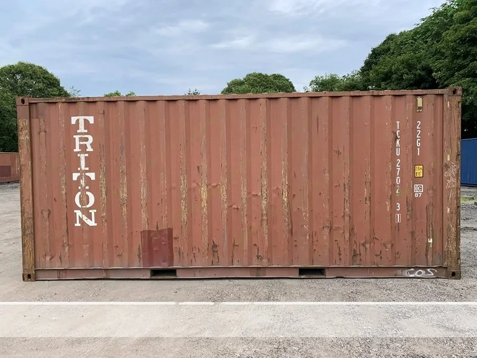 20′ x 8′ x 8.5′ Tall –Used Shipping / Storage Container-Wind and Watertight – BRICK - Image 3