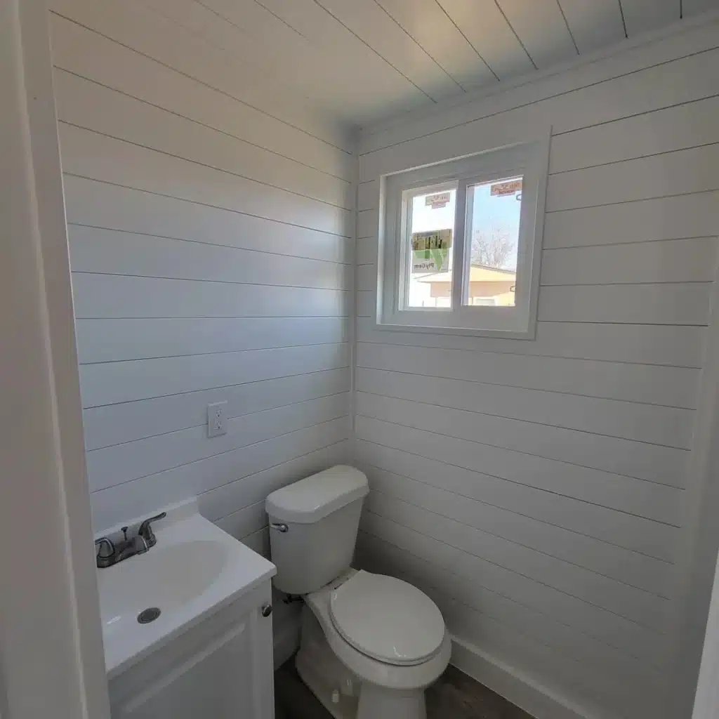Custom 20ft Shipping Container House - Image 2