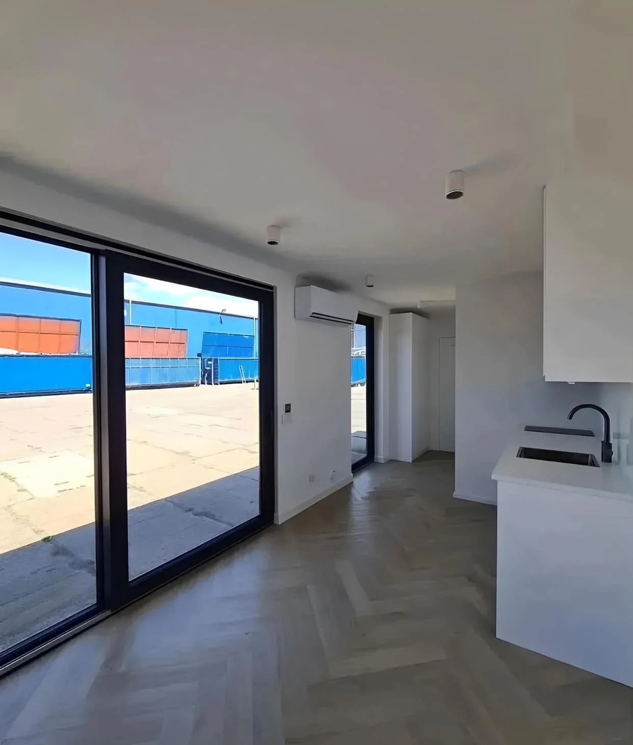 Custom 40ft Shipping Container House - Image 4