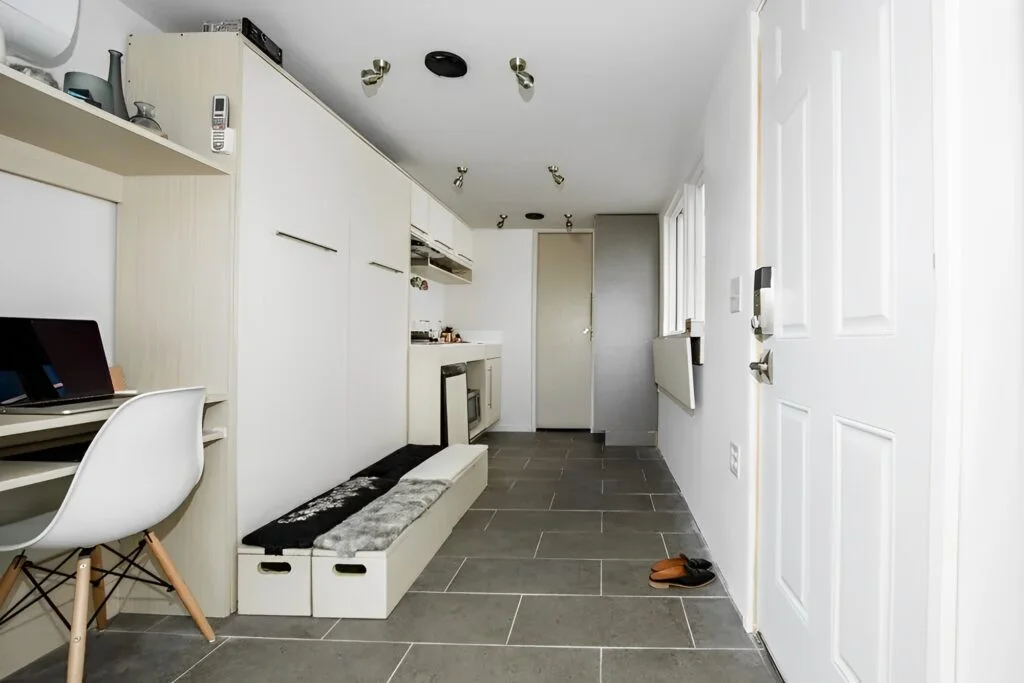 Fully Equipped 20ft Shipping Container Home - Image 6