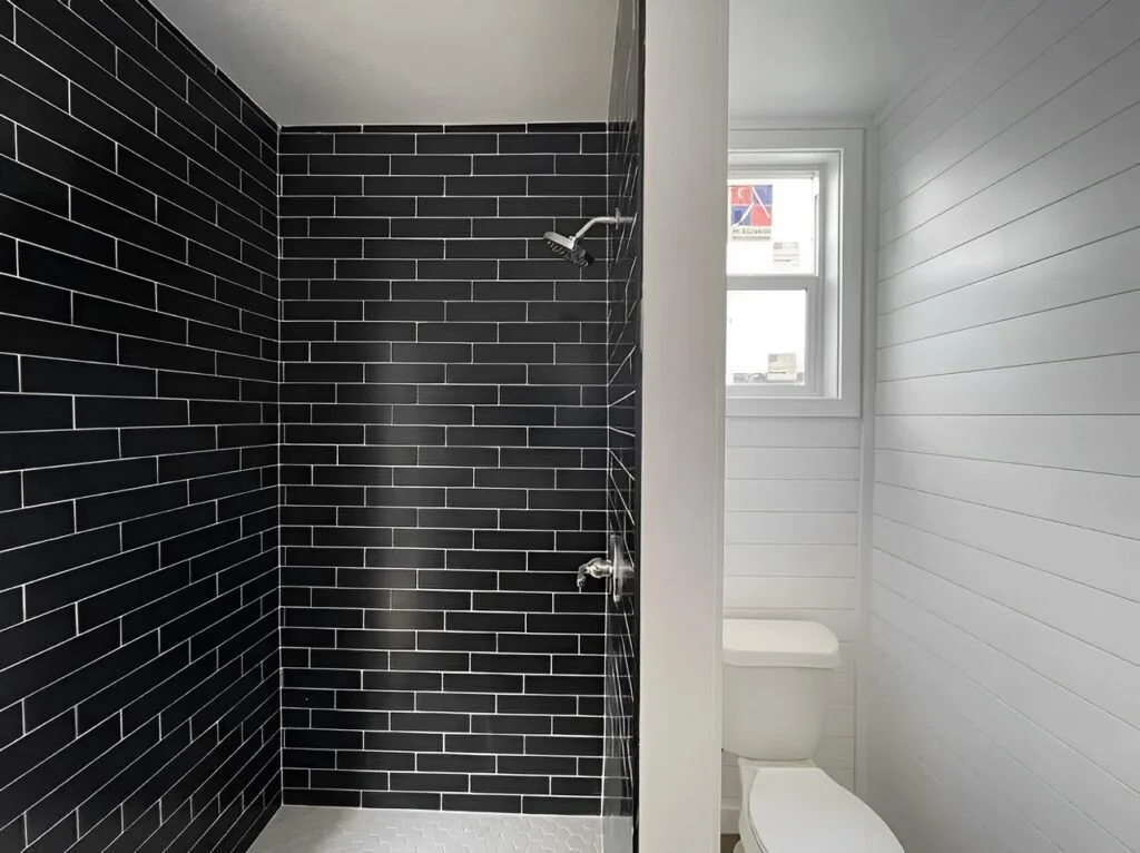 Customized 40ft Shipping Container Made into Luxurious 1 Bedroom - Image 2